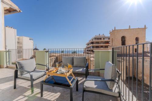 Apartamentos La Basílica by BeAlicante