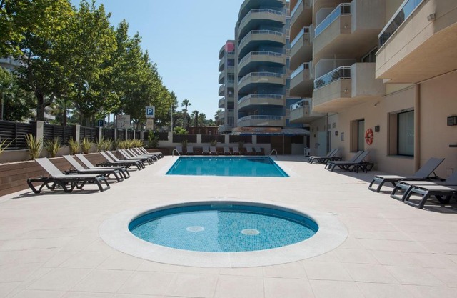 Aparthotel California