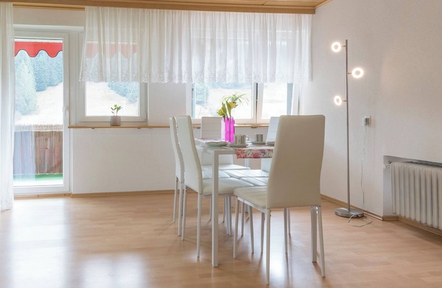 Apartment 'Rosi Mit 80qm' with Shared Terrace, Balcony and Wi-Fi