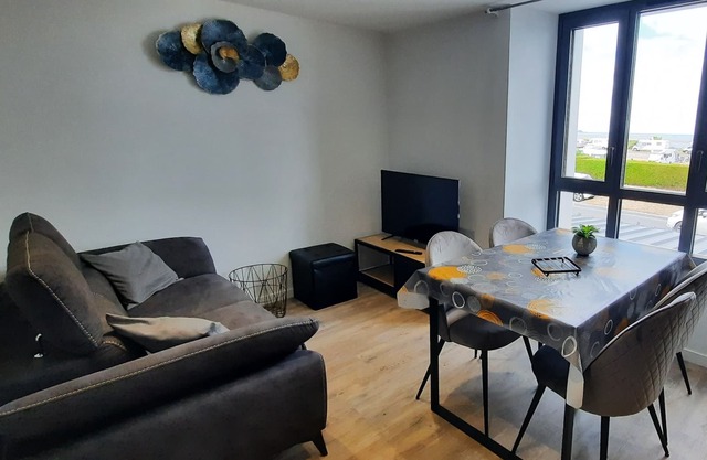 Apartment overlooking the Bay of Mont-Saint Michel