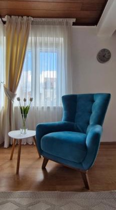 Apartment 086