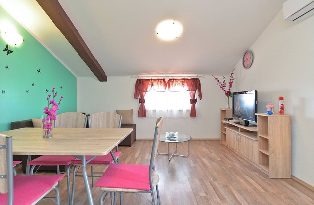 Apartment 1355