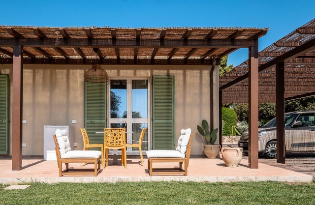 Apartment '5' with Shared Pool, Wi-Fi and Air Conditioning