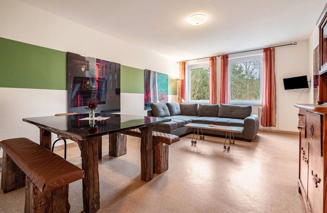 Apartment '7' with Shared Garden
