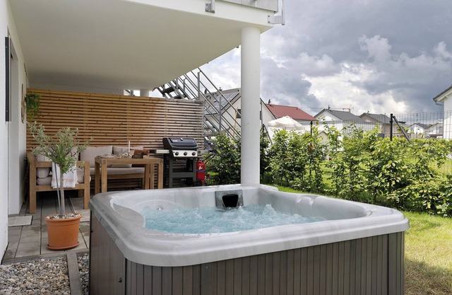 Apartment "Am Rande des Biosphärengebiets" with Private Garden & Wi-Fi