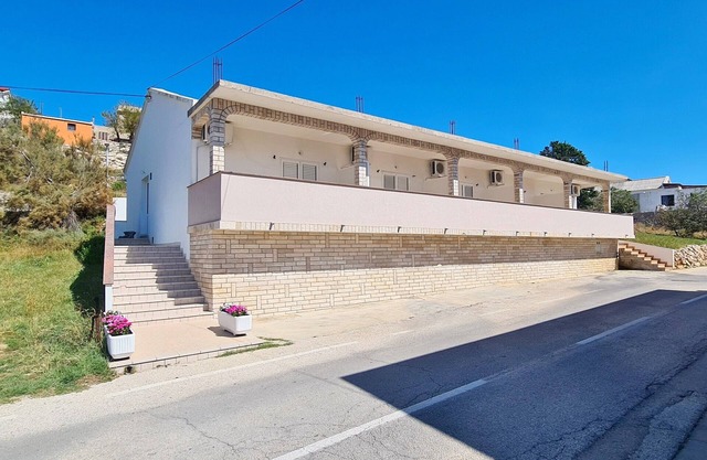 Apartment Anton, (13584), Zubovići, Croatia