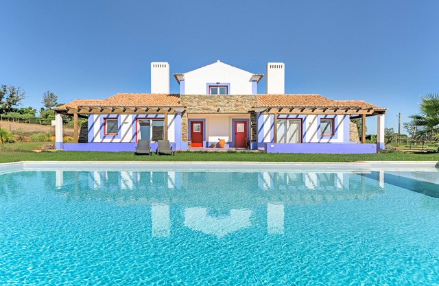 Apartment 'Apartamento Alecrim' with Mountain View, Shared Pool and Wi-Fi