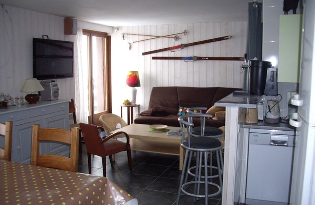 APARTMENT AT THE FOOT OF THE SLOPES 8 PEOPLE