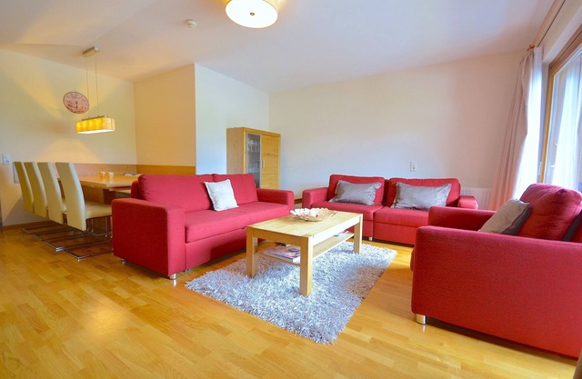 Apartment in Apart-Hotel complex, panoramic views, sunny location, swimming pool