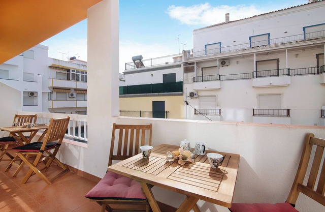 Apartment "Beija Flor" with Private Balcony, Wi-Fi & A/C
