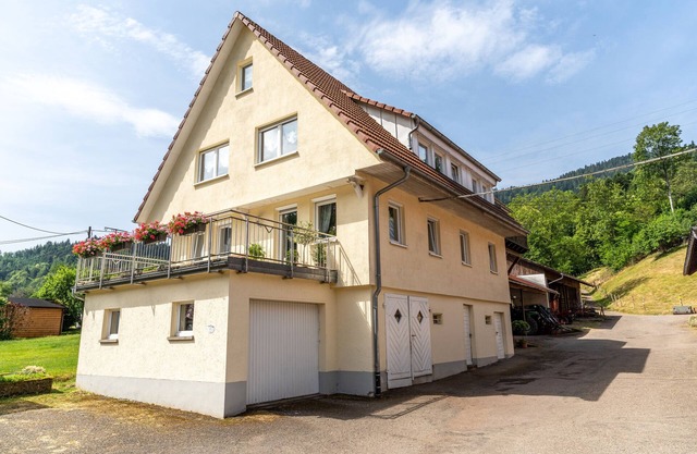 Apartment 'Brujosenhof' with Private Terrace, Shared Garden and Wi-Fi
