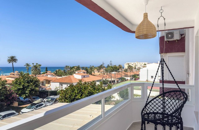 Apartment 'Centro Internacional A124' with Sea Views, Wi-Fi and Air Conditioning