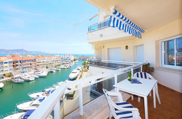 Apartment Club Nautic-17 by Interhome