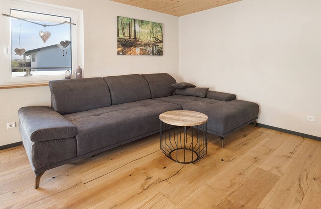 Apartment 'Ebbi' with Shared Garden, Balcony and Wi-Fi