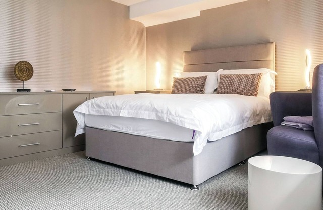 Apartment Eight at Barton Manor - UK39563