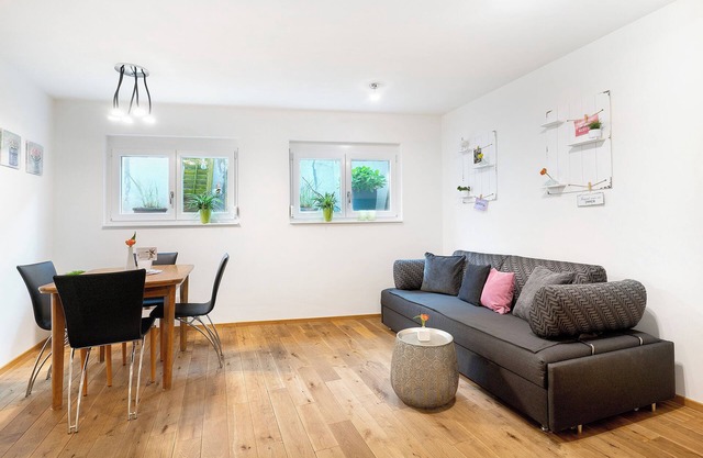 Apartment 'Ferienwohnung Kleeblatt' with Wi-Fi