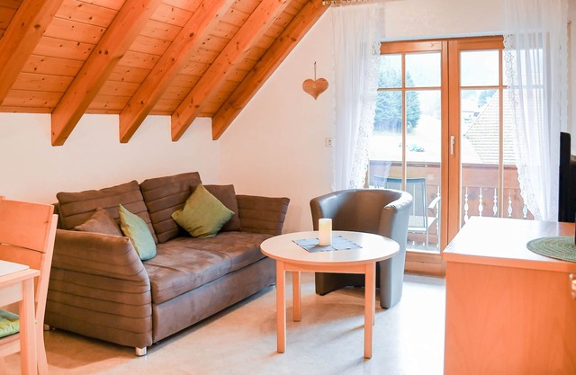 Apartment 'Gartenblick' with Shared Terrace, Balcony and Wi-Fi