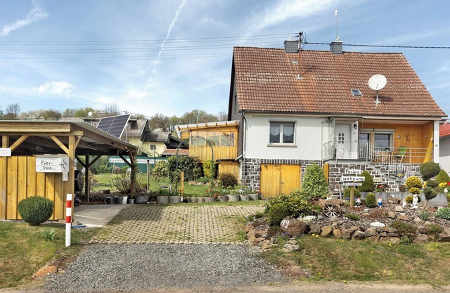 Apartment 'Haus Ute' with Private Terrace, Shared Garden and Wi-Fi