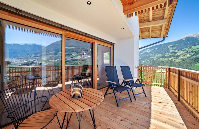 Apartment 'Huetterhof Langes' with Mountain View, Private Terrace and Wi-Fi