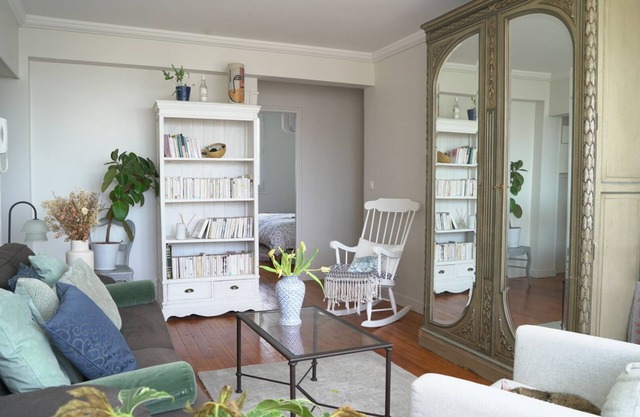 Apartment in a quiet, friendly neighborhood