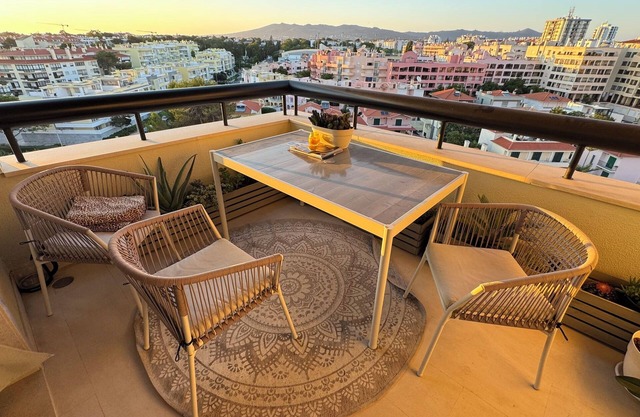Apartment in Cascais with hotel amenities, Ocean and mountains views