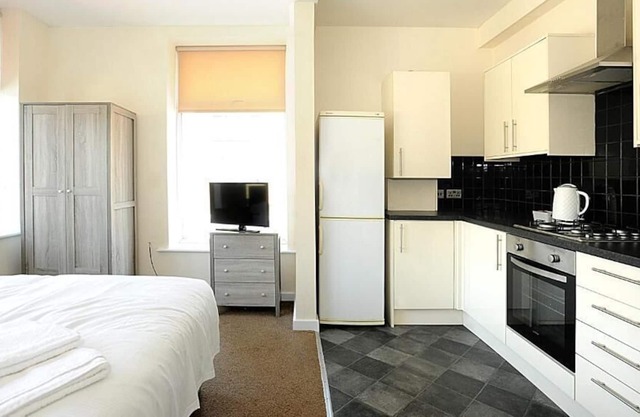 APARTMENT IN CENTRAL HALIFAX