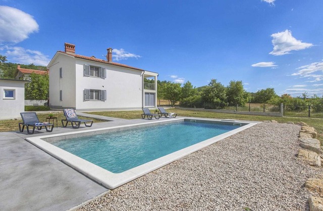 Apartment in Labin with Pool & Beach Nearby