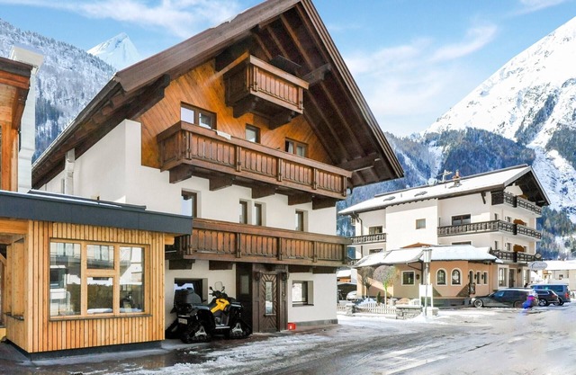 Apartment in Huben near Ski Slopes