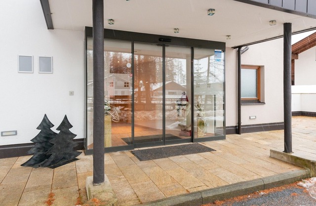 Apartment in Längenfeld with mountain views