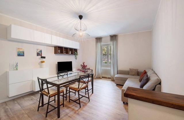 Apartment 'La Casa Di Tina - Civenna' with Balcony and Wi-Fi