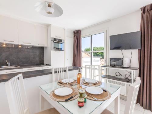 Apartment Le Belvédère - V3 207 by Interhome