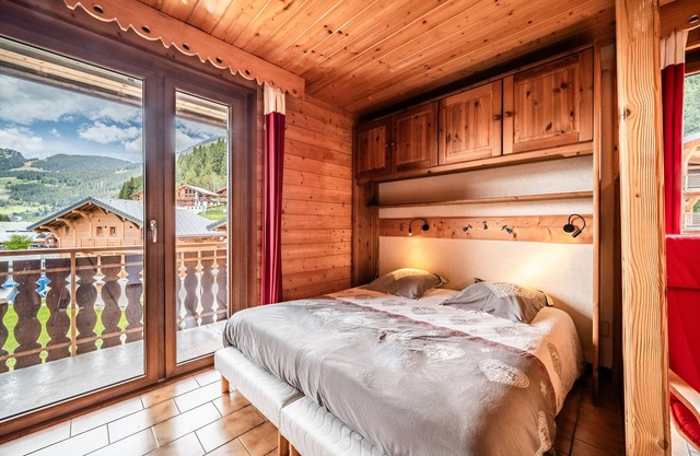 Apartment 'Le Izzy - 5 Pers' with Mountain View, Balcony and Wi-Fi