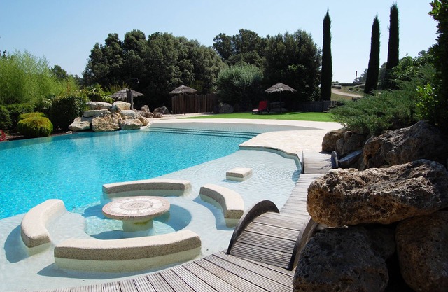 Apartment "Les Romarins"