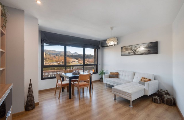 Apartment 'Niu Turistic Olvan' with Mountain View, Balcony and Air Conditioning