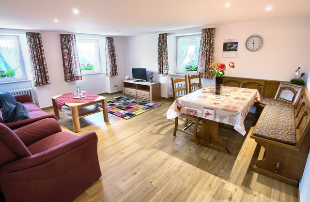Apartment 'Nr 5 50 Qm' with Mountain View, Shared Garden and Wi-Fi