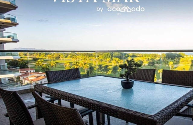 Apartment of 3 bdr w/ensuite/Pool and easy beach access 🏢 🌞 🌅 🌊