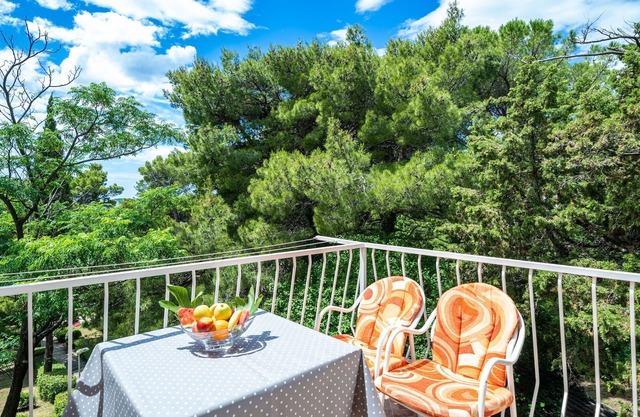 Apartment & Rooms Papa - Standard Double Room with Balcony and Partial Sea View