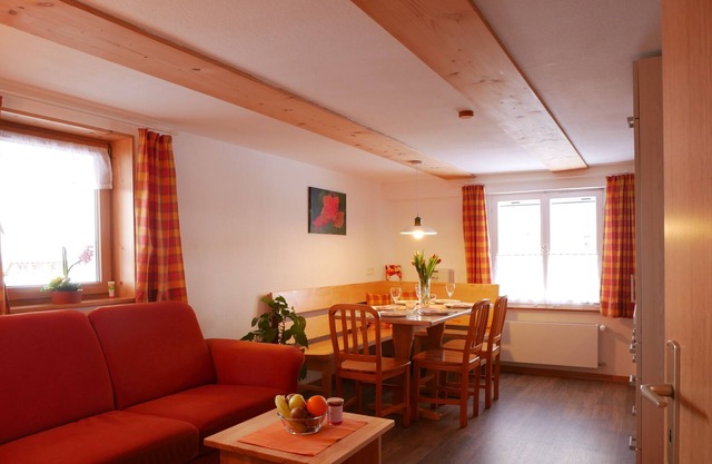Apartment 'Rose' with Shared Garden, Balcony and Wi-Fi