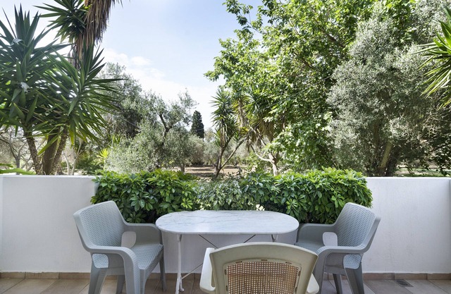 Apartment 'Sea View 3' with Shared Pool, Wi-Fi and Air Conditioning