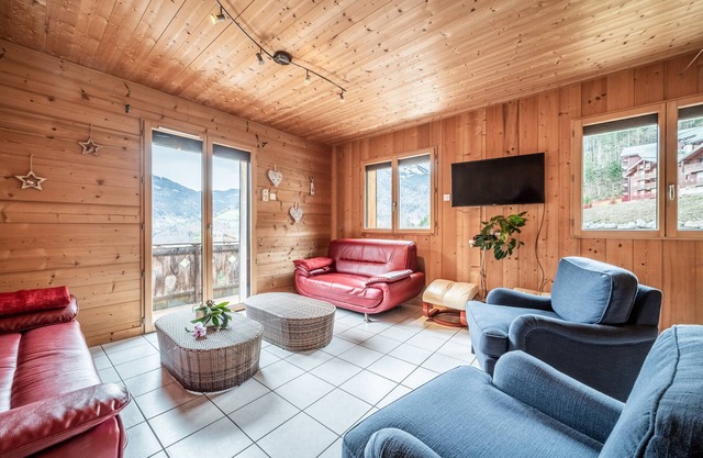Apartment 'Sherpa 2 - 14 Pers' with Mountain View, Shared Terrace and Wi-Fi