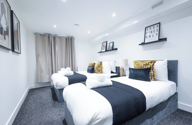 Apartment - Sleeps 4 & Free Parking