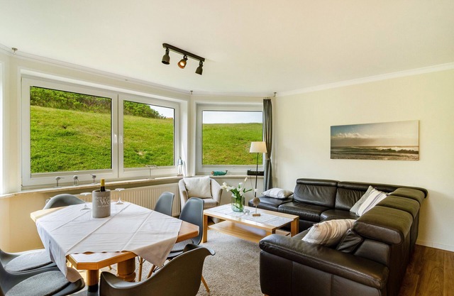 Apartment 'Strandhus Uiterst-hörn Steuerbord' with Shared Garden & Wi-Fi