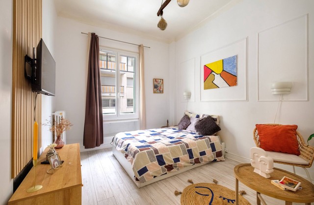 Apartment 'Studio Proche Centre Ville Et Gare' with Wi-Fi