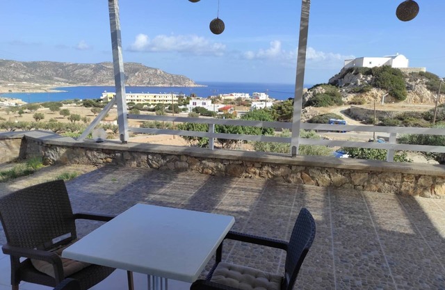 Apartment 'Vista Mare Lakki' with Sea View, Wi-Fi and Air Conditioning