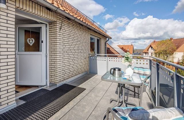 Apartment 'Weserberglandblumen' with Mountain View, Private Garden and Wi-Fi
