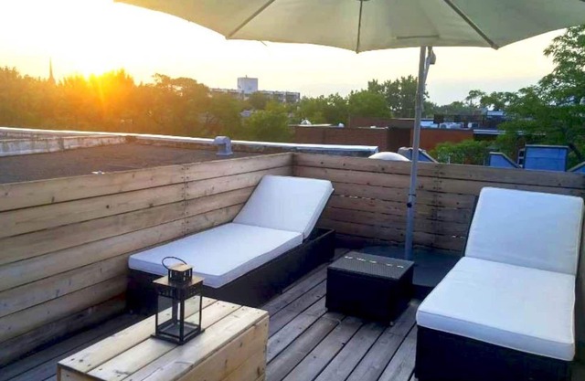Apartment with roof terrace, in the heart of the Plateau!