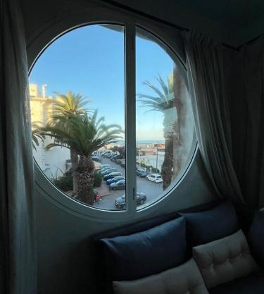 Apartment with sea view