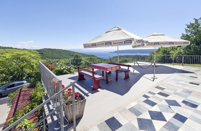 Apartments Anđela (43241-A1) - Brseč