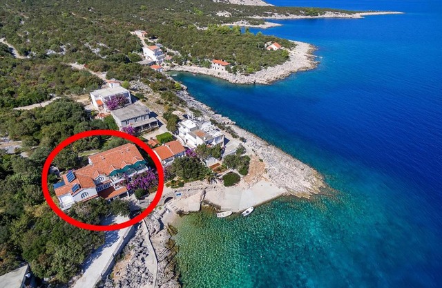 Apartments by the sea Cove Pokrivenik, Hvar - 2073
