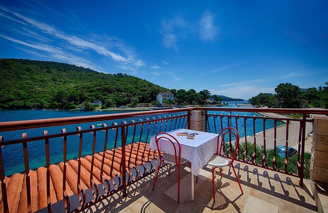 Apartments Malo Lago - One-Bedroom Apartment with Balcony and Sea View - 2nd floor (Apartment 6)